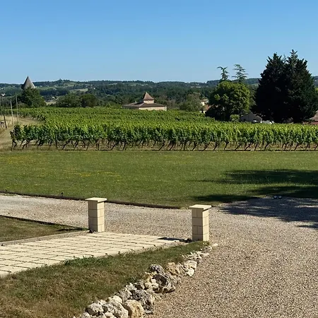Couette-café Les Grands Bois 3*