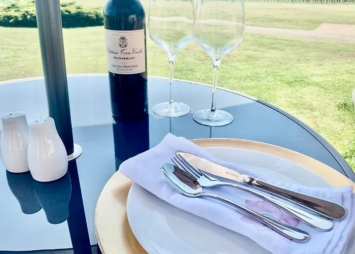 Les Grands Bois Oda ve Kahvaltı 3*